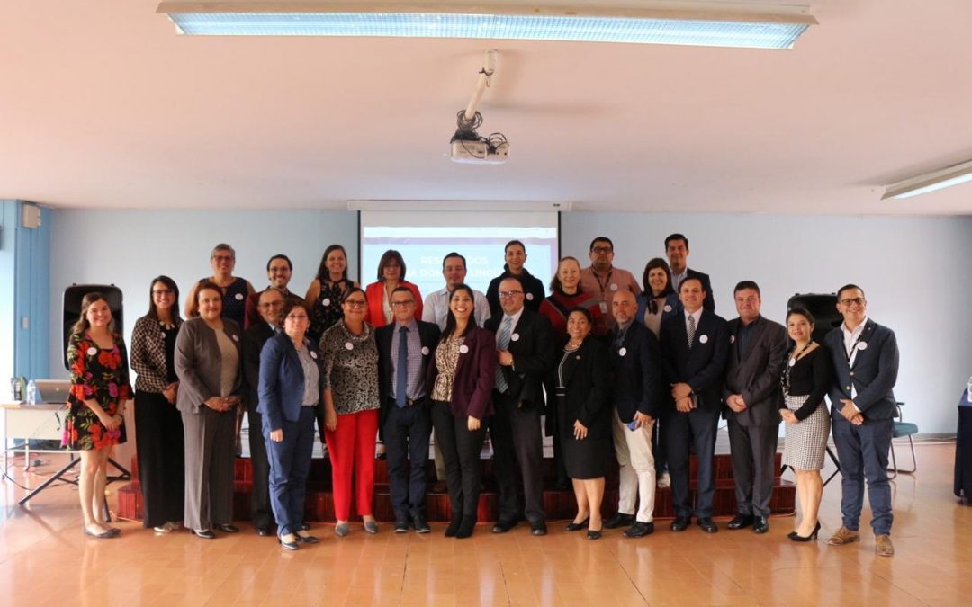 Entrega de resultados de prueba de dominio lingüístico en inglés al MEP
